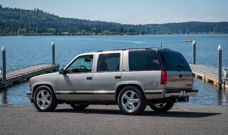 Illustration for article titled We All Need This Totally Normal Looking 1998 Chevy Tahoe With A 638 HP Corvette ZR1 Engine
